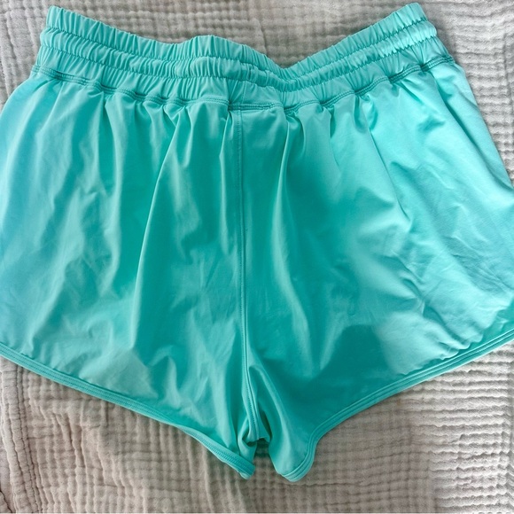 L.L. Bean Women's UPF 50+ Knit Shorts Small - Picture 8 of 8